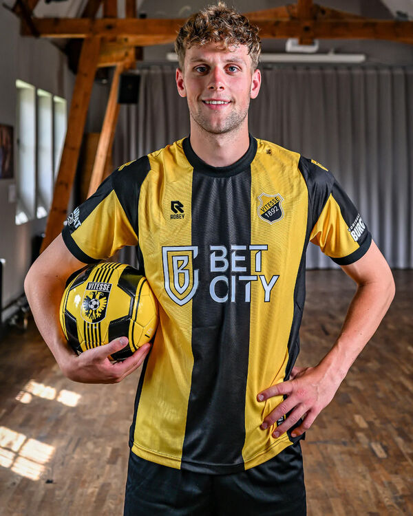 Vitesse Home Shirt Senior 24/25